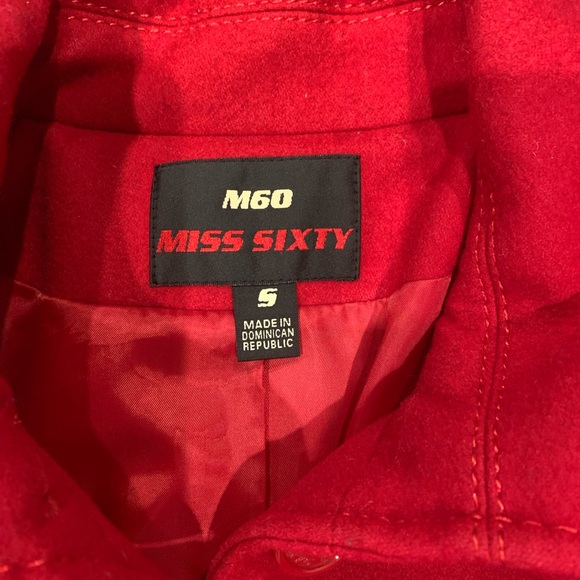Red Jacket - Picture 6 of 7